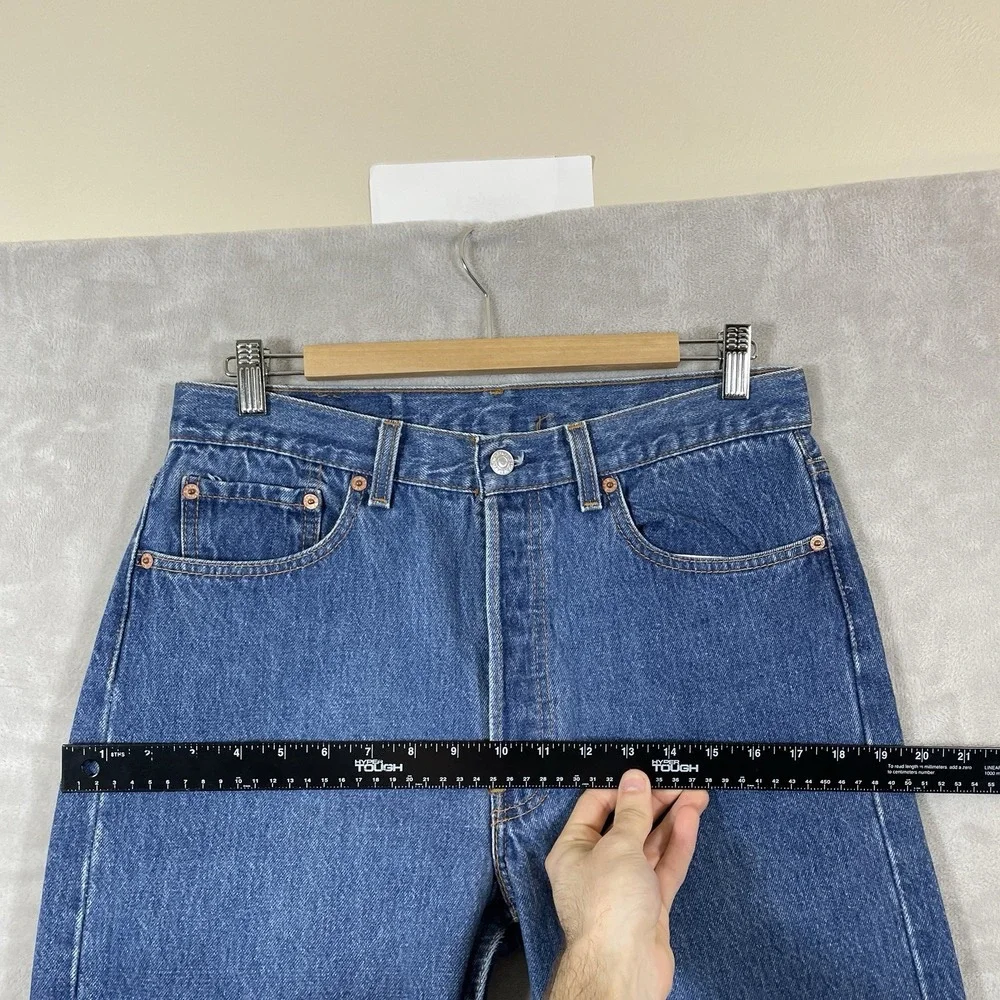 Levis item excellent